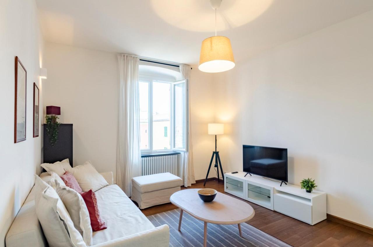 Joivy Spacious Family Apt For 4, In Carignano, Genoa Exterior photo